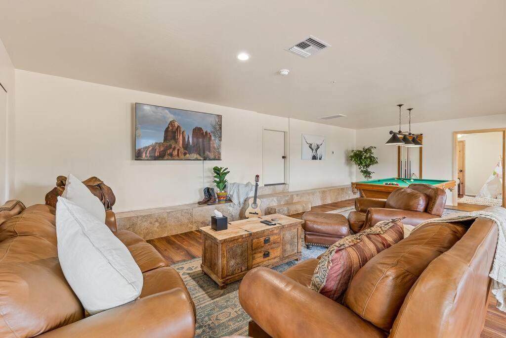 Close To Fresh Creek! Sleeps 12 ~ Amazing Views W/Serene Open Space ~ Hot Tub + Game Room ~ Trails Outside Sedona Exterior foto