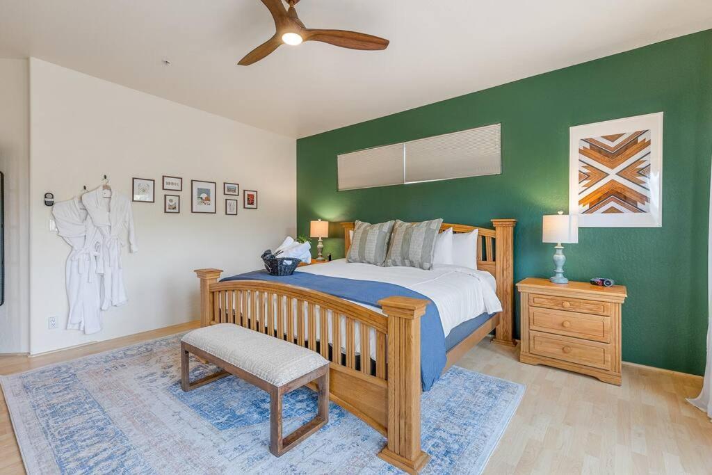 Close To Fresh Creek! Sleeps 12 ~ Amazing Views W/Serene Open Space ~ Hot Tub + Game Room ~ Trails Outside Sedona Exterior foto
