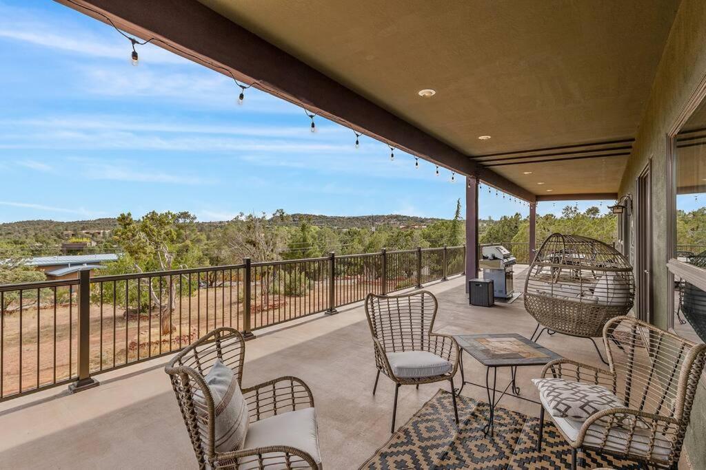 Close To Fresh Creek! Sleeps 12 ~ Amazing Views W/Serene Open Space ~ Hot Tub + Game Room ~ Trails Outside Sedona Exterior foto
